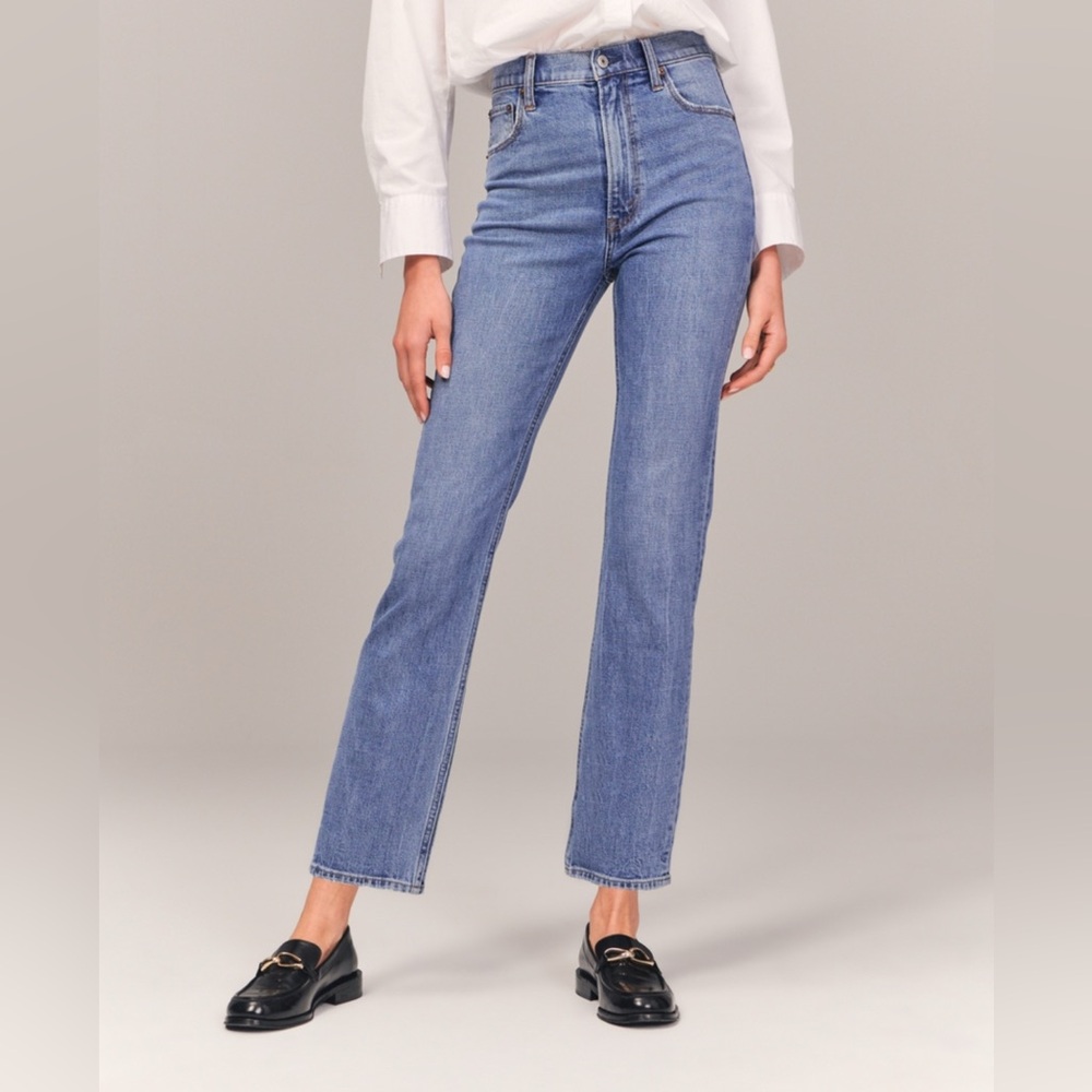 Abercrombie Ultra High Rise Ankle Straight Jean - 27